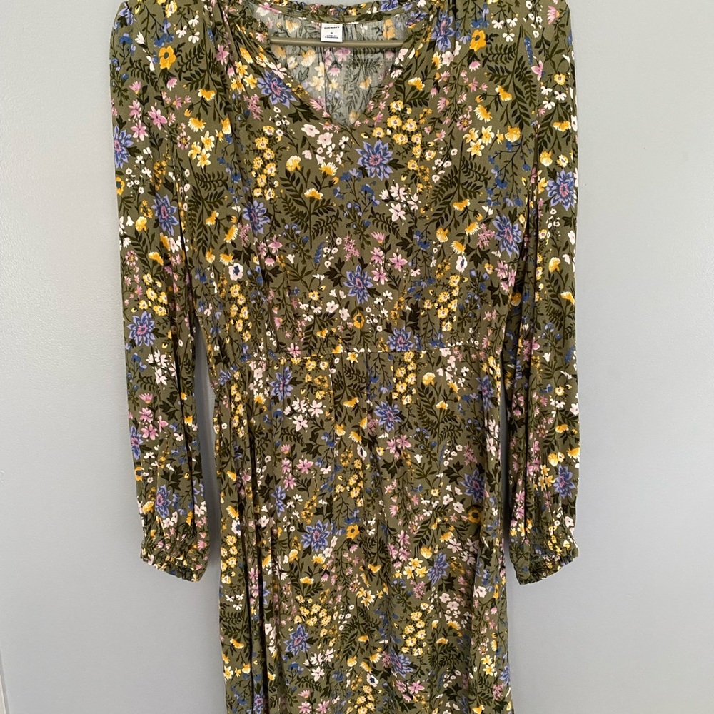 FLORAL OLIVE GREEN Old Navy dress